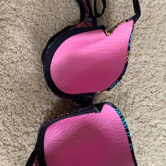 Pink Bra - Picture 2 of 3